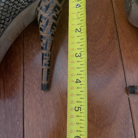 Fendi women heels - Picture 12 of 14